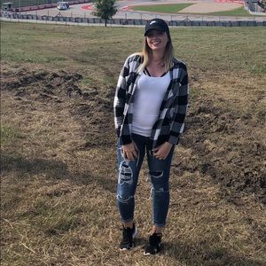 Meet your Posher, Lea